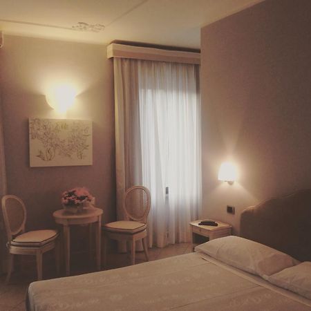 Hotel Langa In Cortemilia Luaran gambar